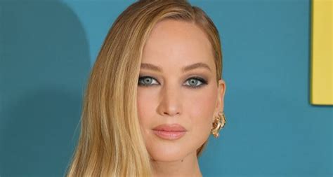 does jennifer lawrence do nude scenes|Jennifer Lawrence stuns fans with FULL